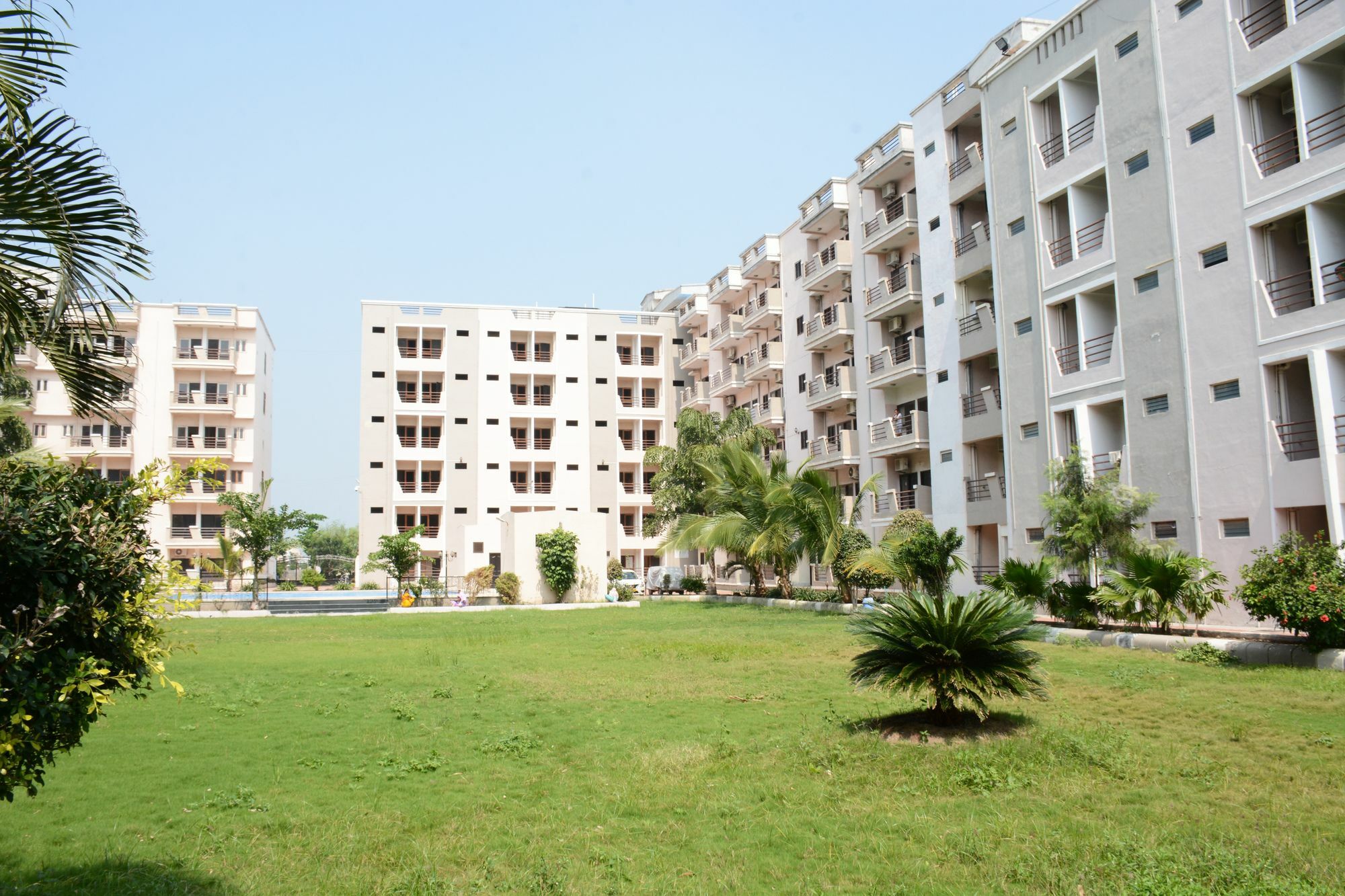 Sai Sharnam Serviced Apartments Ширді Екстер'єр фото