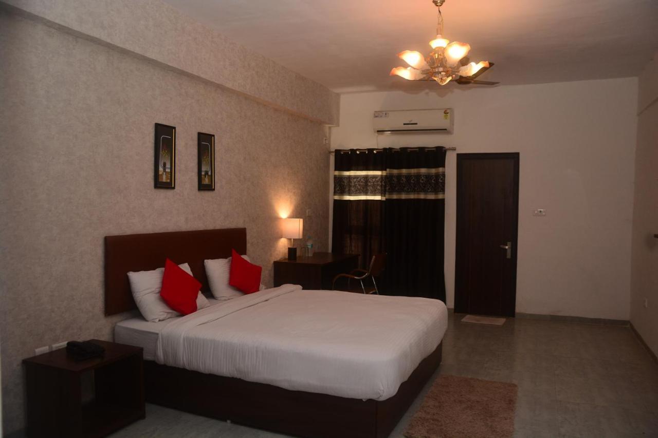 Sai Sharnam Serviced Apartments Ширді Екстер'єр фото